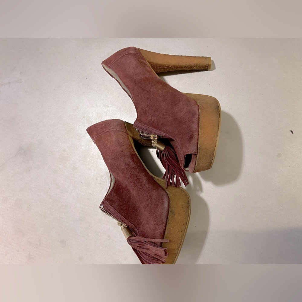 Michael Kors High Heals Burgundy Size 7.5 M